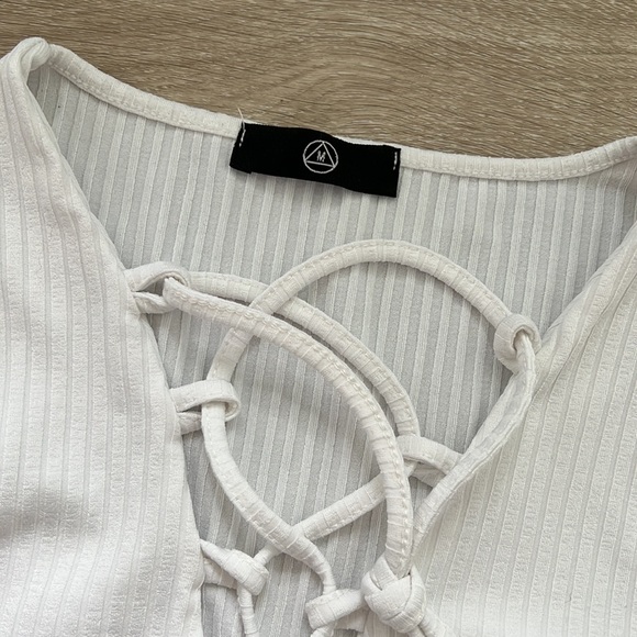 Ribbed low cut bodysuit - Picture 2 of 3